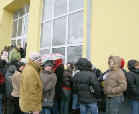 Peste 200 de locuri de muncă, disponibile la Constanţa